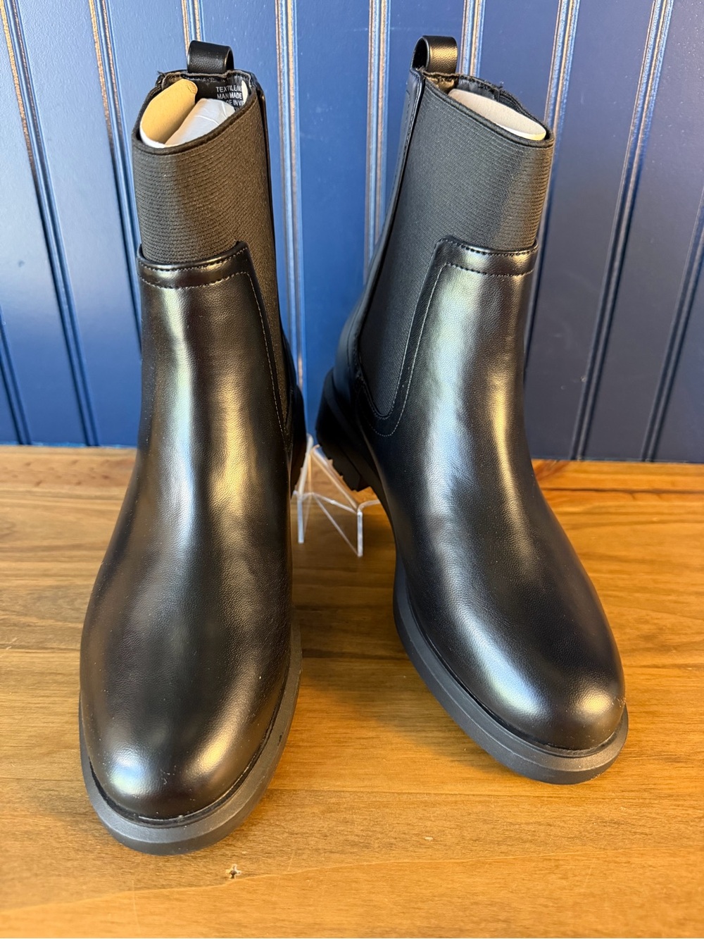 ON 34th Tackomar Black Chelsea Lug Sole Ankle Boots Women’s Size 7